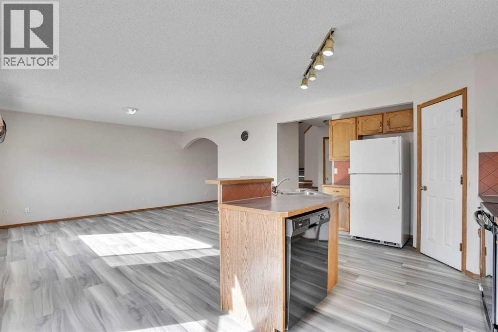 17 Taracove Crescent NE — photo 12