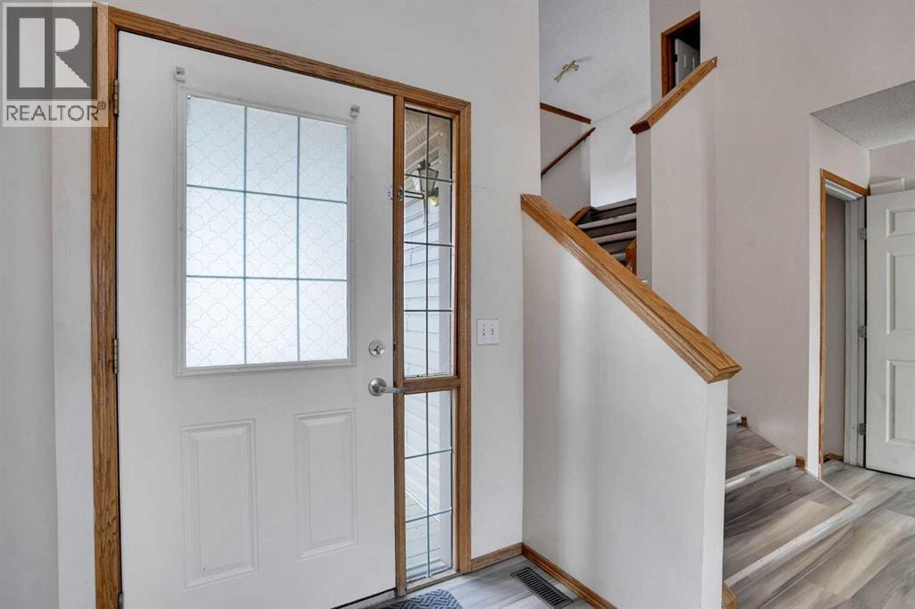 17 Taracove Crescent NE — photo 5