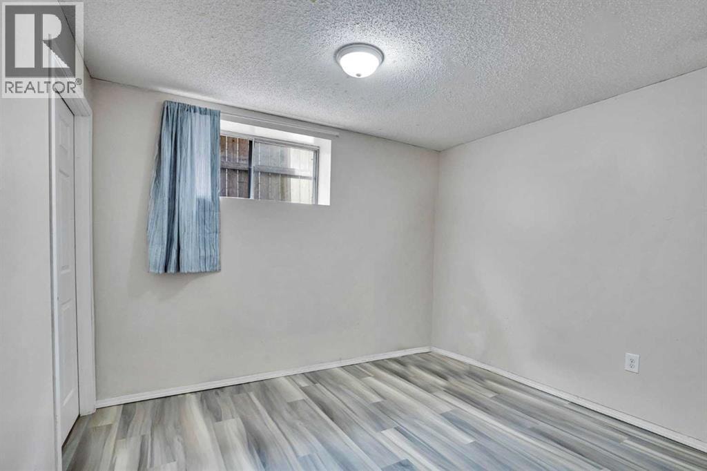 17 Taracove Crescent NE — photo 36