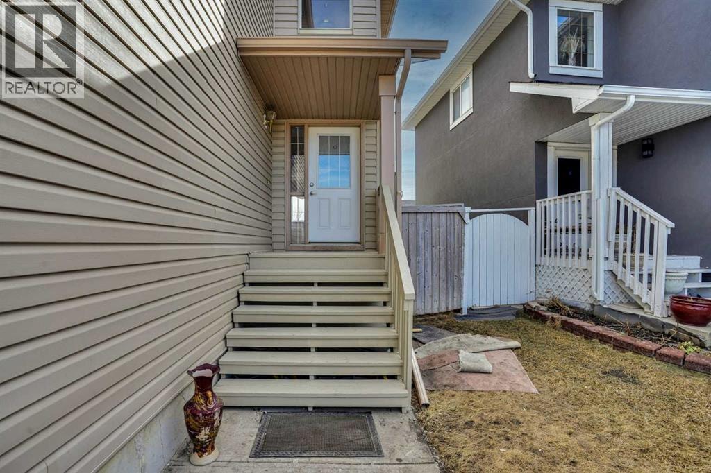 17 Taracove Crescent NE — photo 4
