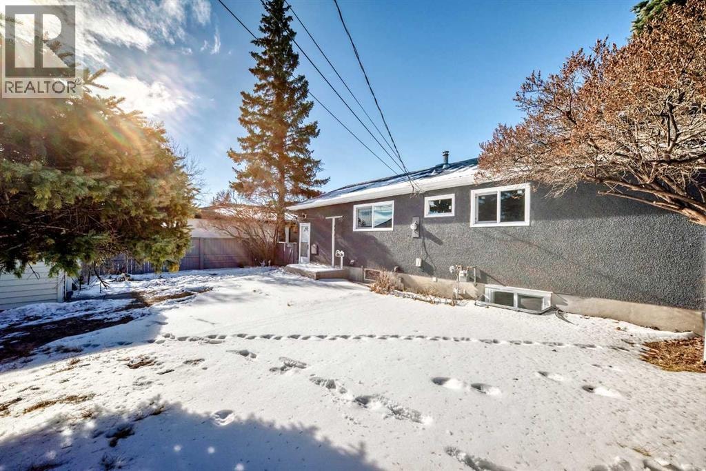 4936 45 Street SW — photo 36