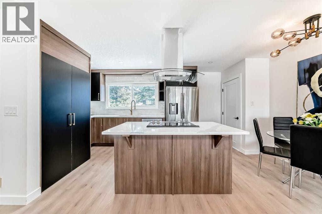 4936 45 Street SW — photo 13