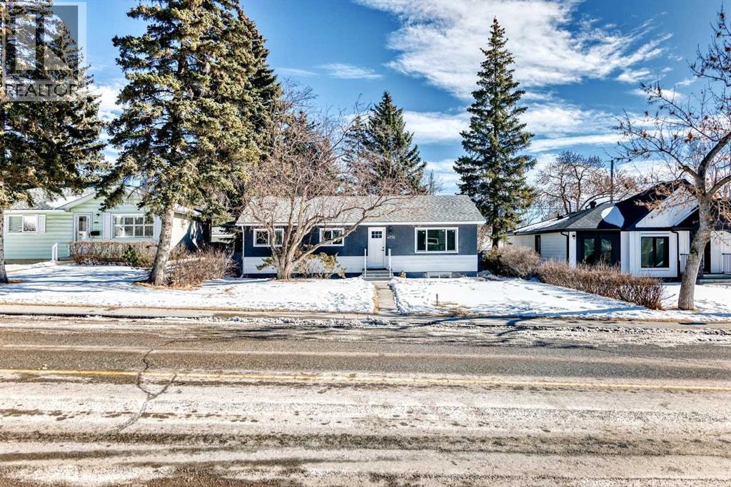 4936 45 Street SW — photo 46