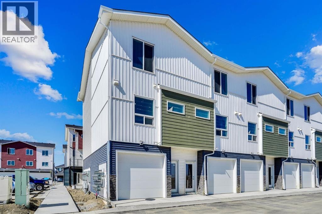 304 Red Sky Villas NE — photo 2