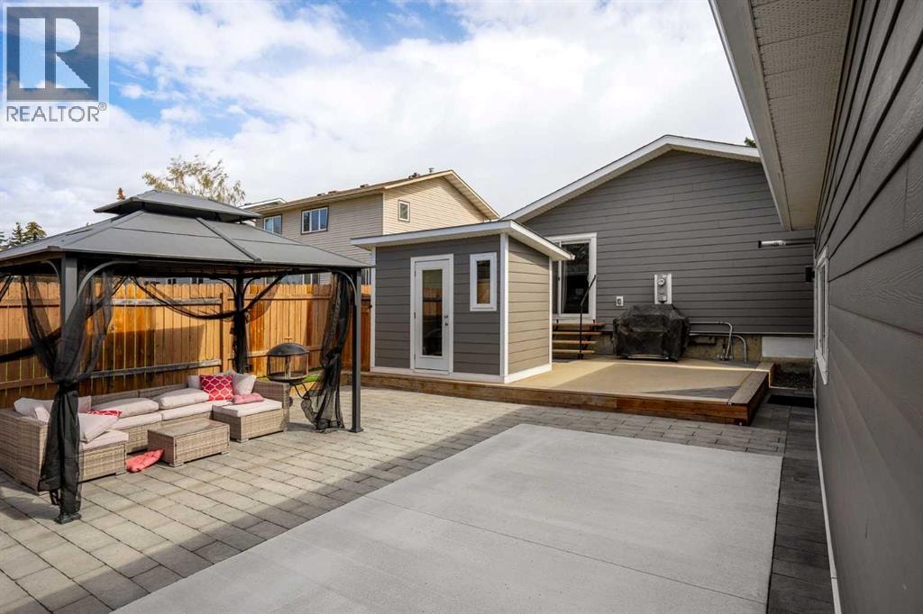 119 Silvercreek Close NW — photo 39