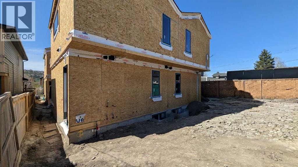4832 20 Avenue NW — photo 6