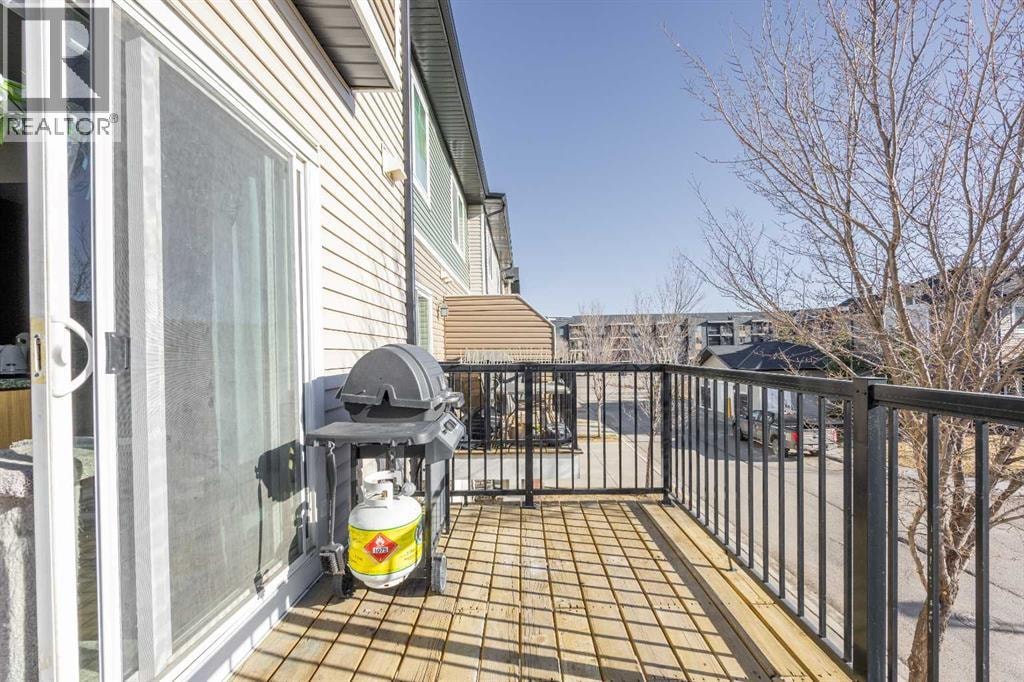 319 Taralake Way NE — photo 37