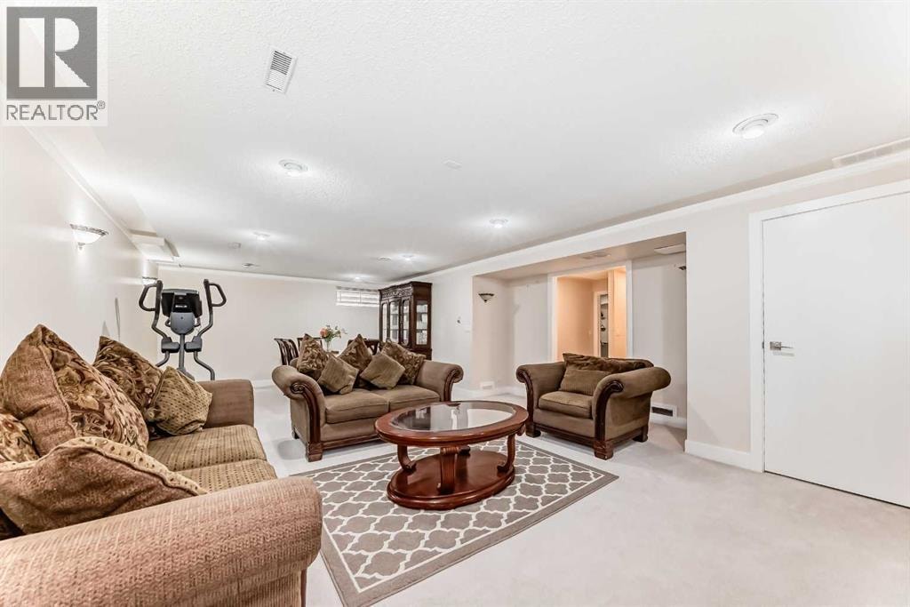 7165 California Boulevard NE — photo 34