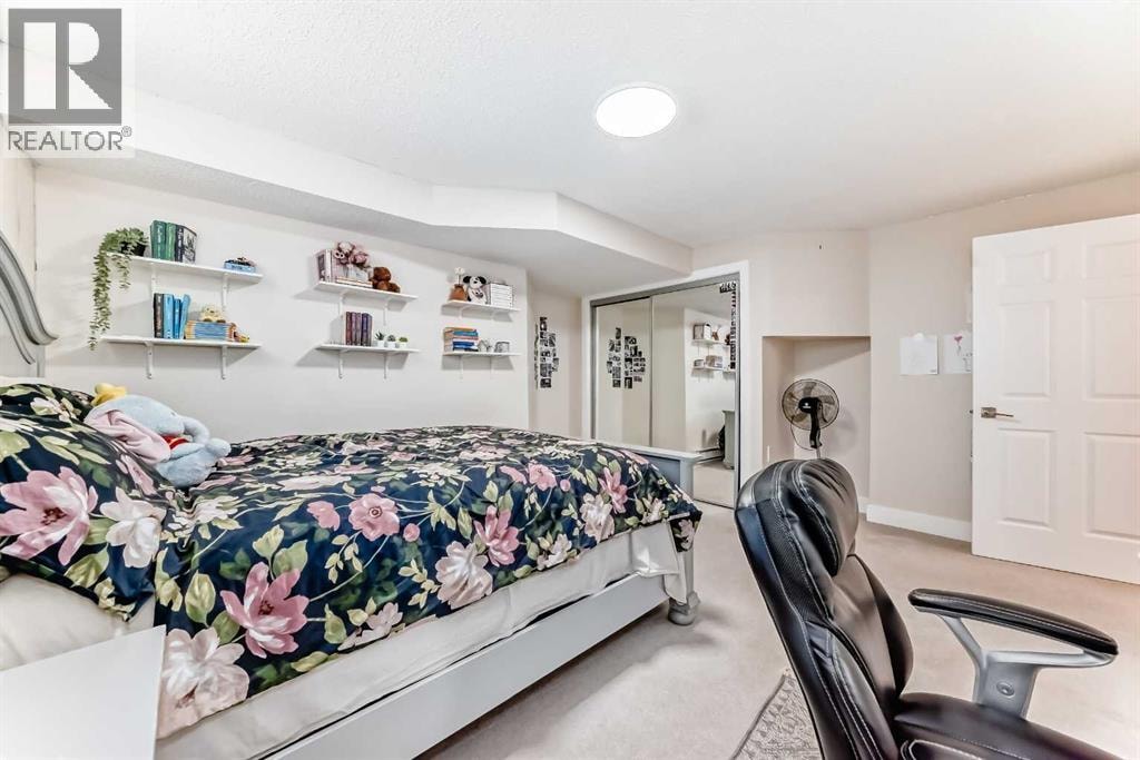 7165 California Boulevard NE — photo 37