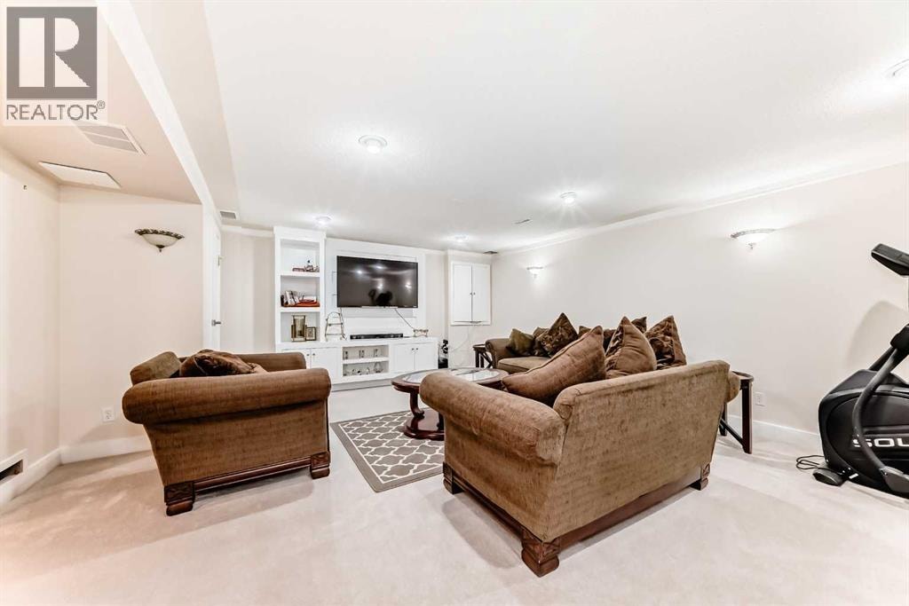 7165 California Boulevard NE — photo 33