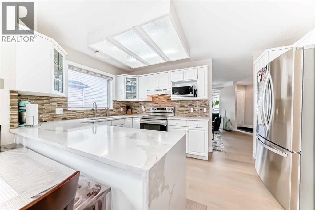 7165 California Boulevard NE — photo 3