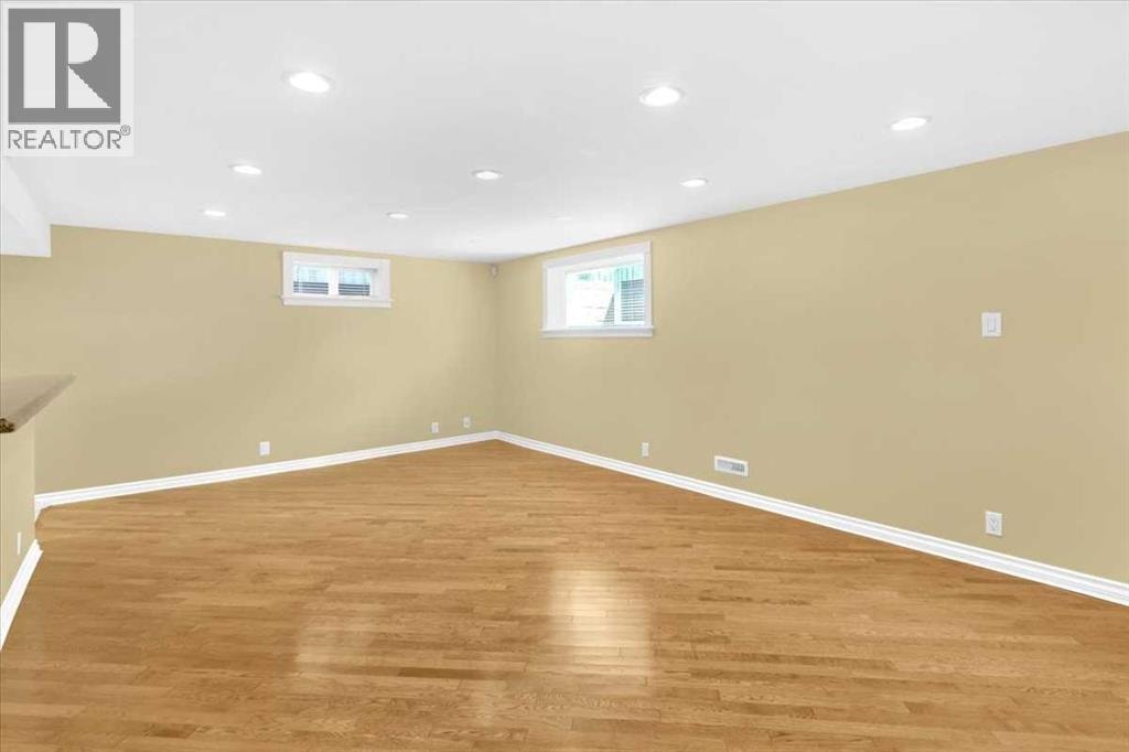 2211 45 Street SE — photo 32