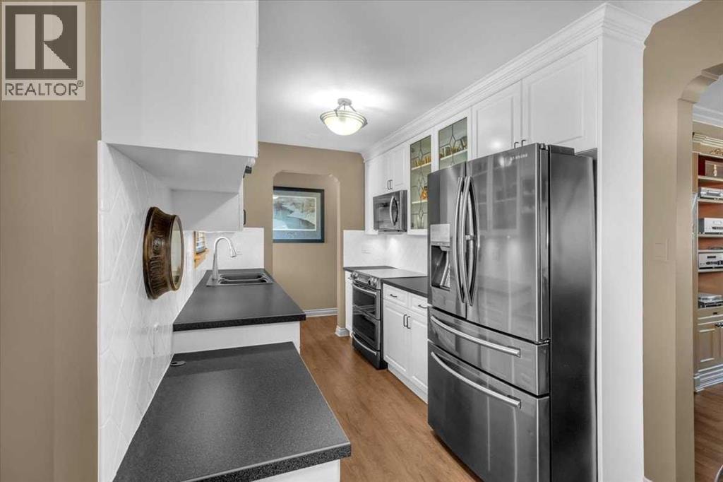 2211 45 Street SE — photo 13