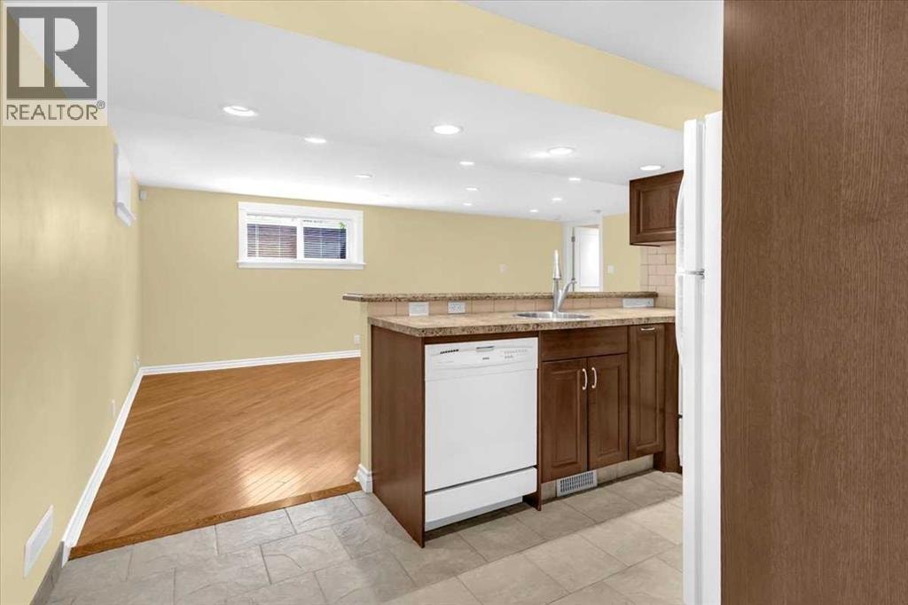 2211 45 Street SE — photo 28