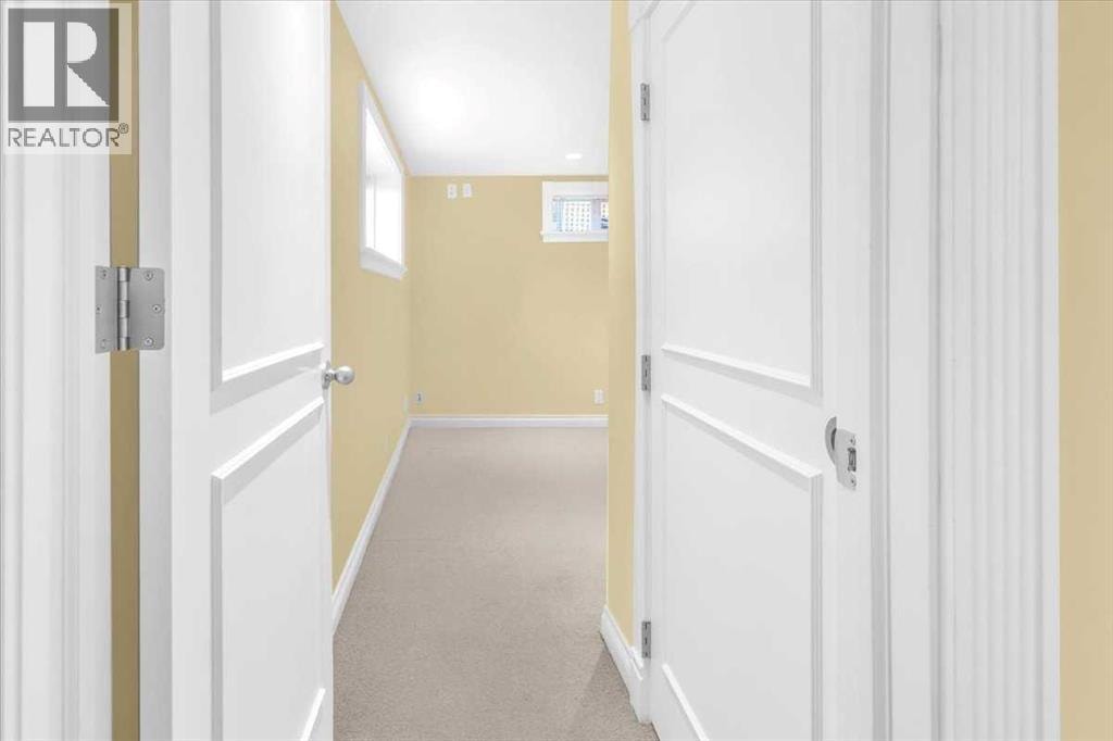 2211 45 Street SE — photo 33