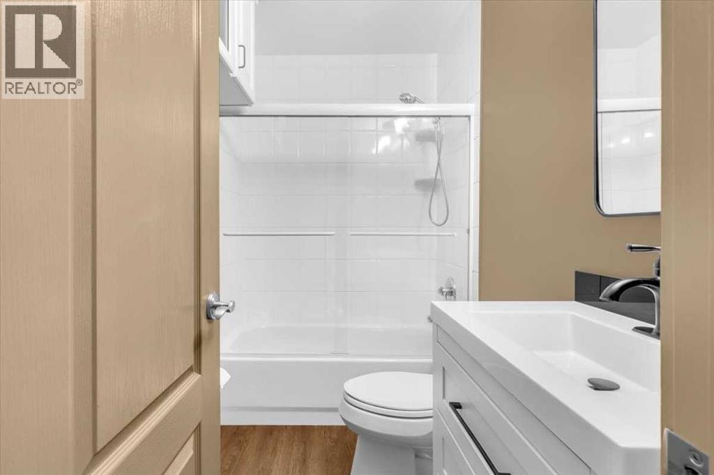 2211 45 Street SE — photo 16