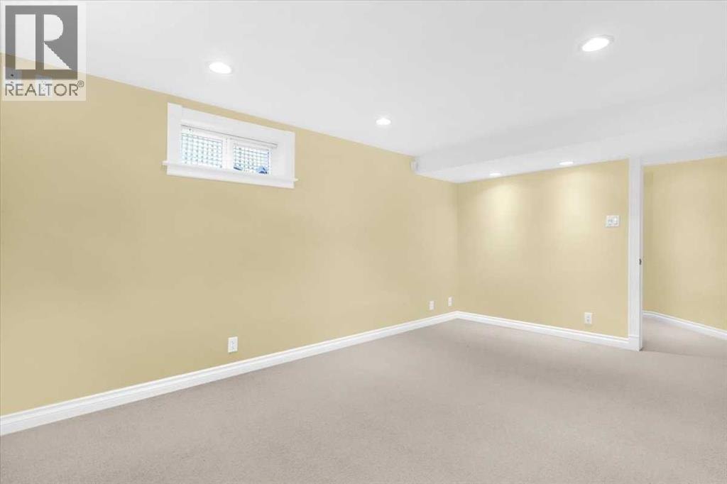 2211 45 Street SE — photo 34