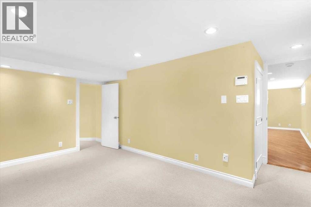 2211 45 Street SE — photo 35