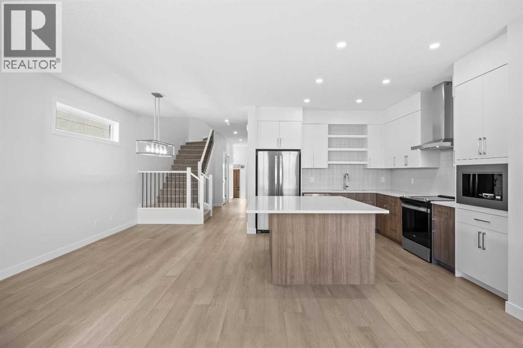 131 Greenwich Drive NW — photo 13