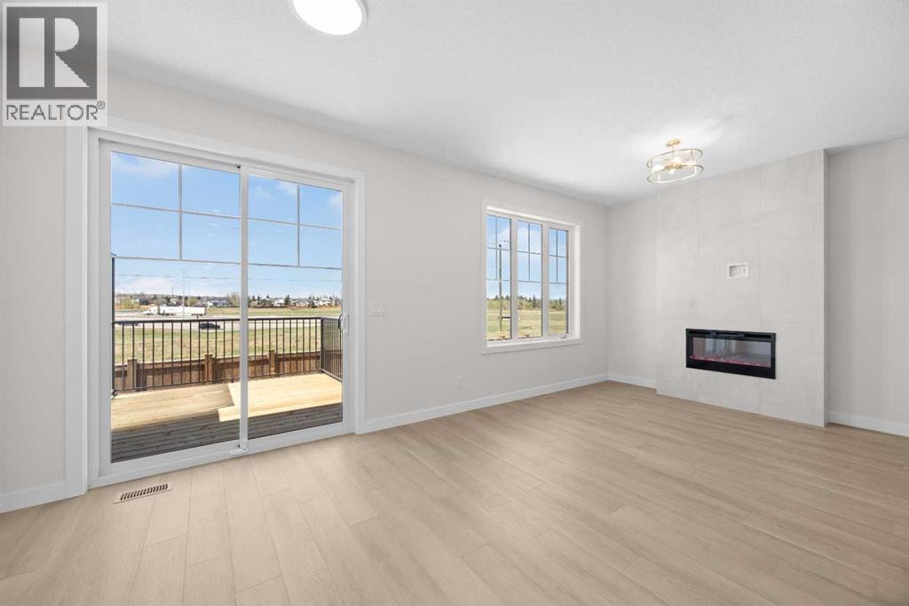 131 Greenwich Drive NW — photo 15