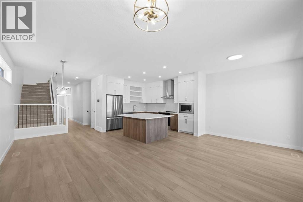 131 Greenwich Drive NW — photo 18