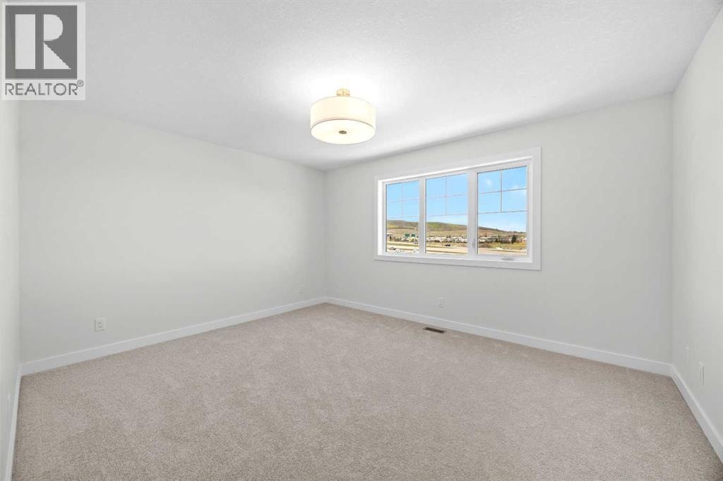 131 Greenwich Drive NW — photo 25