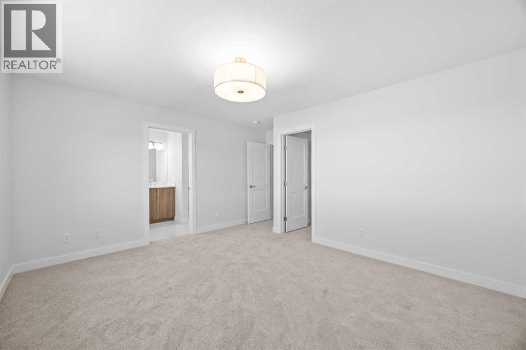 131 Greenwich Drive NW — photo 26