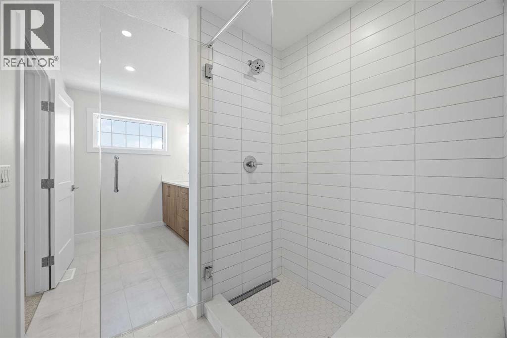 131 Greenwich Drive NW — photo 31