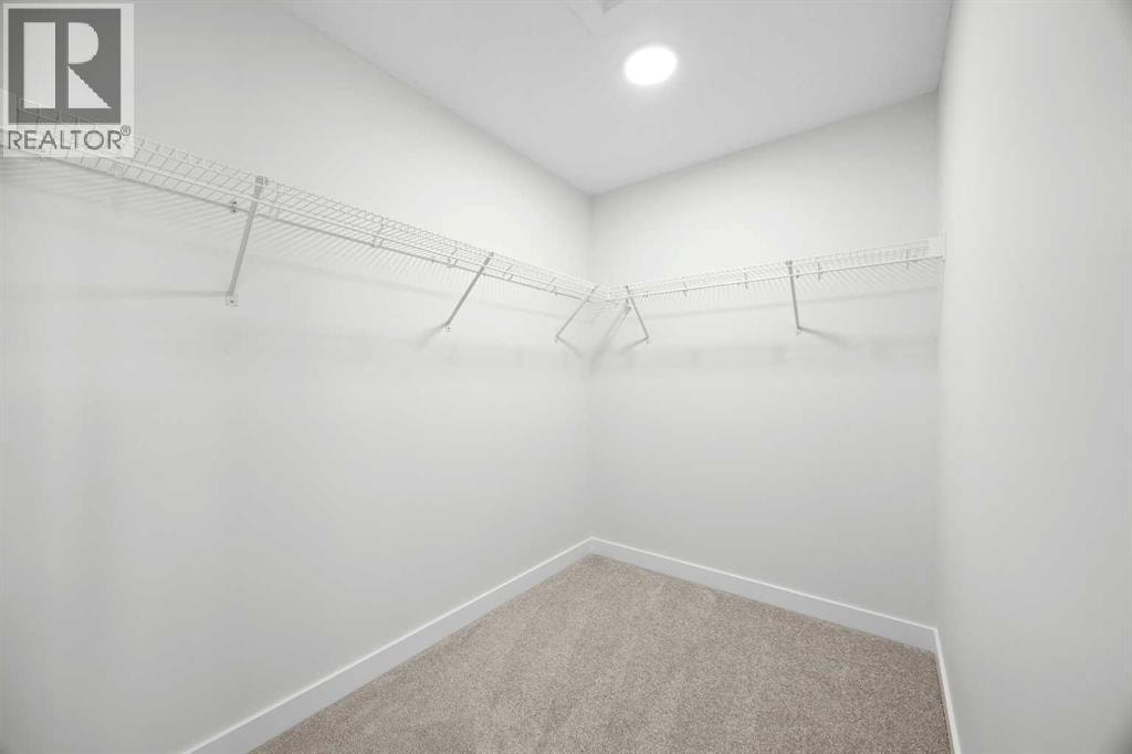 131 Greenwich Drive NW — photo 32