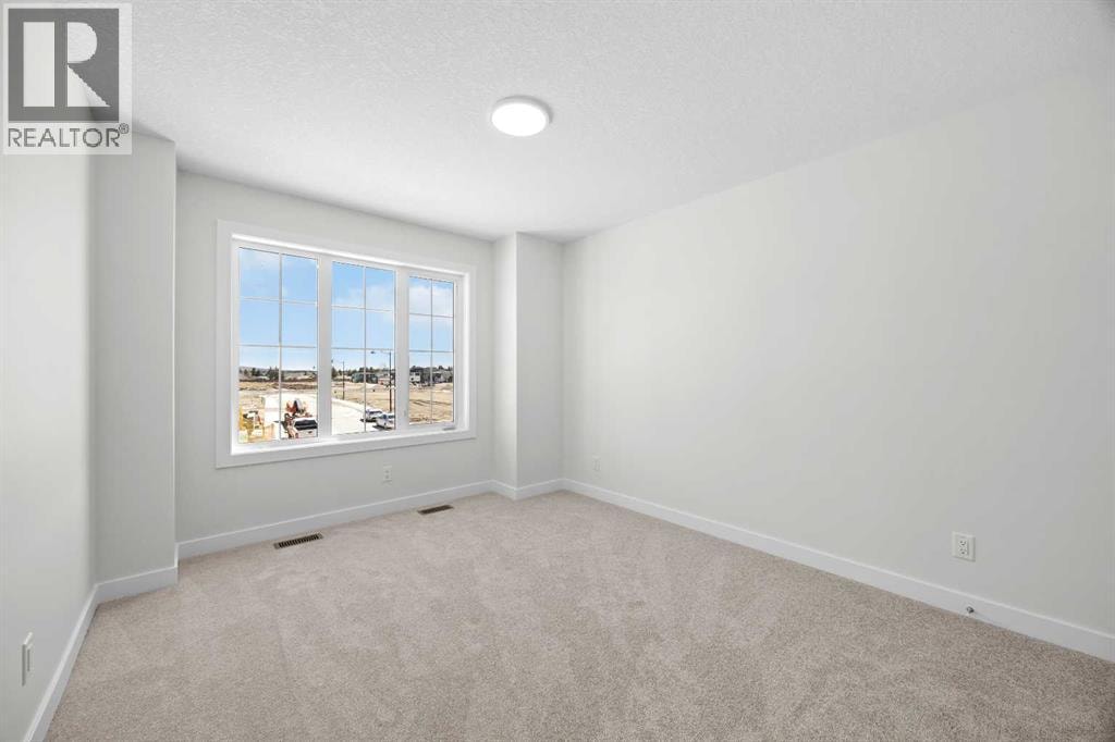 131 Greenwich Drive NW — photo 35