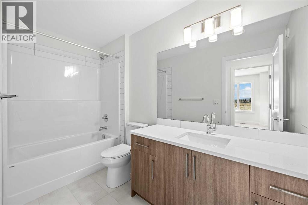 131 Greenwich Drive NW — photo 37