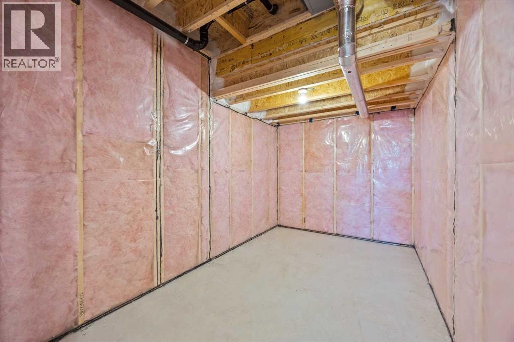131 Greenwich Drive NW — photo 42