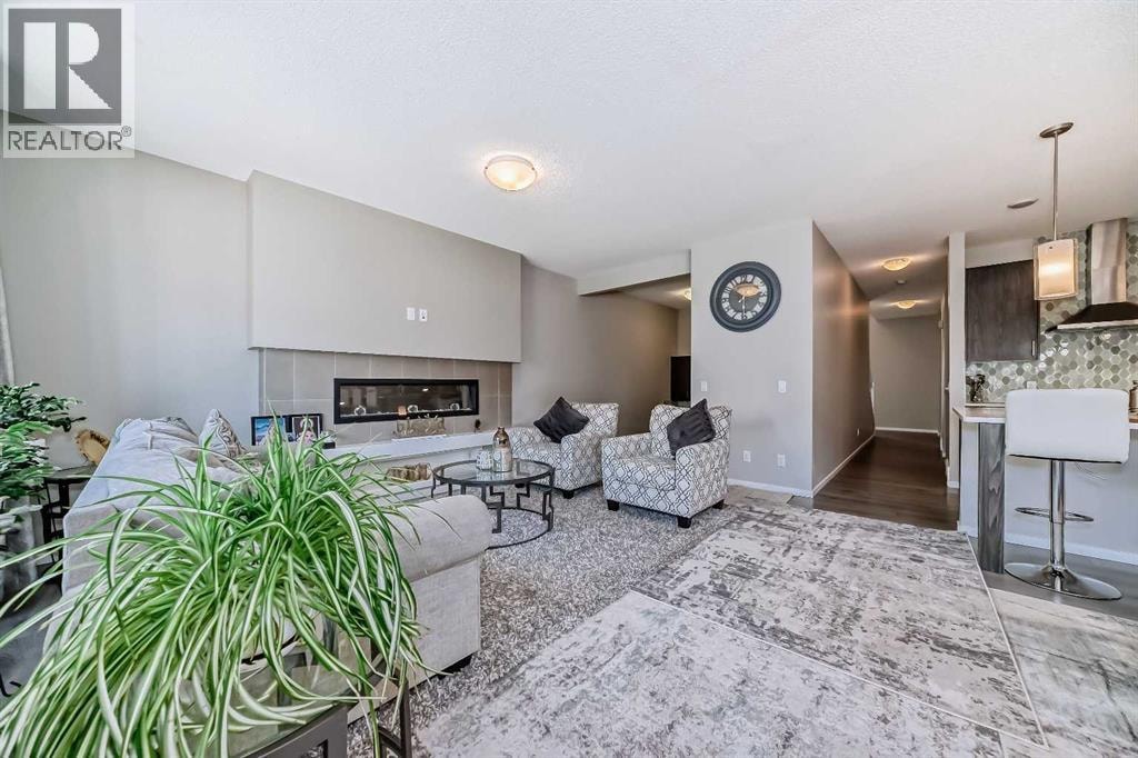 17 Walgrove Manor SE — photo 12