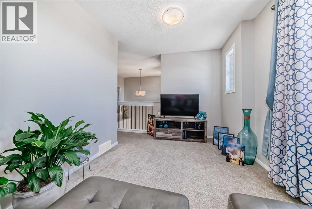 17 Walgrove Manor SE — photo 34