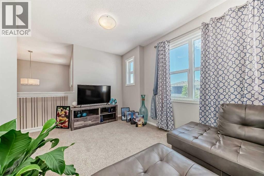 17 Walgrove Manor SE — photo 35
