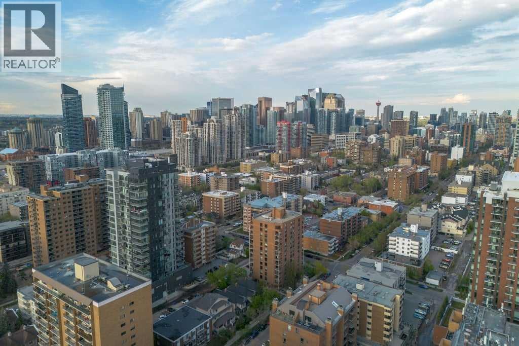 1314 15 Avenue SW — photo 2