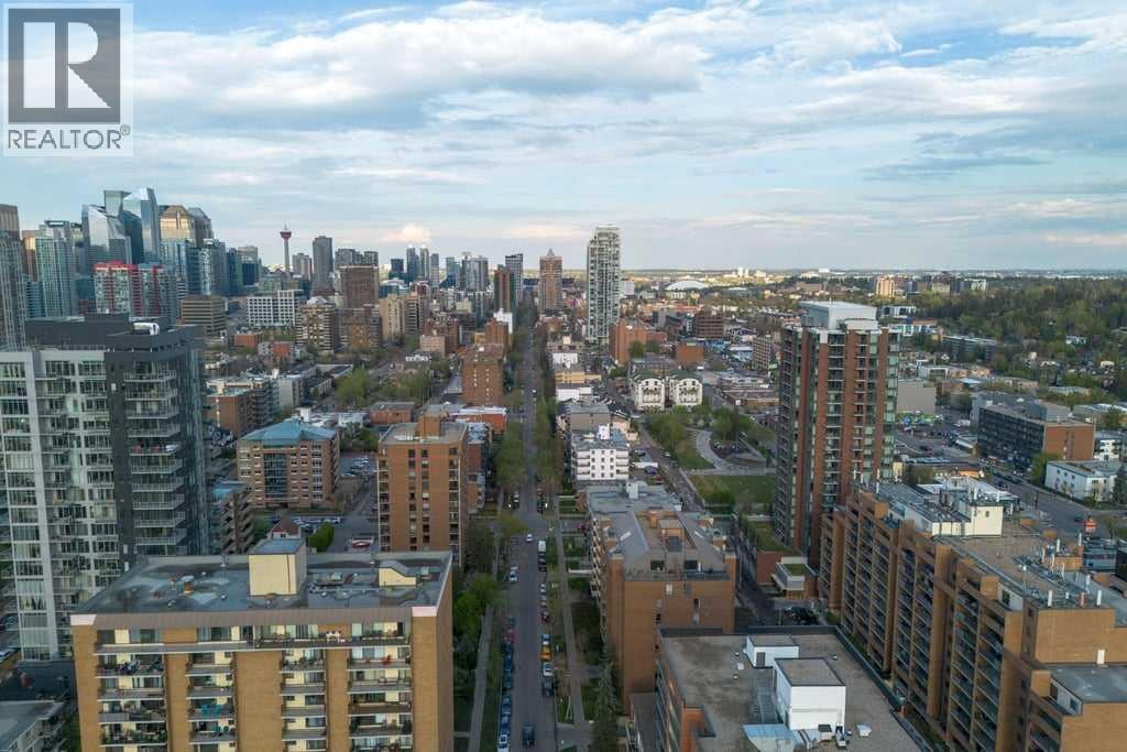1314 15 Avenue SW — photo 4