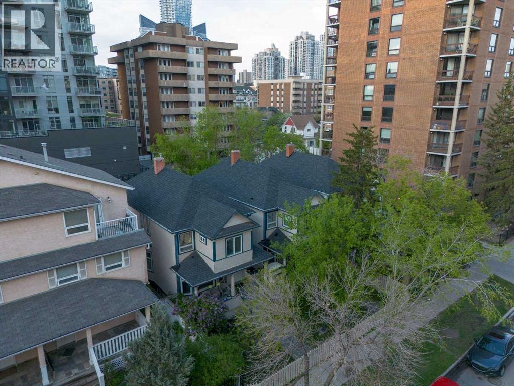 1318 15 Avenue SW — photo 1