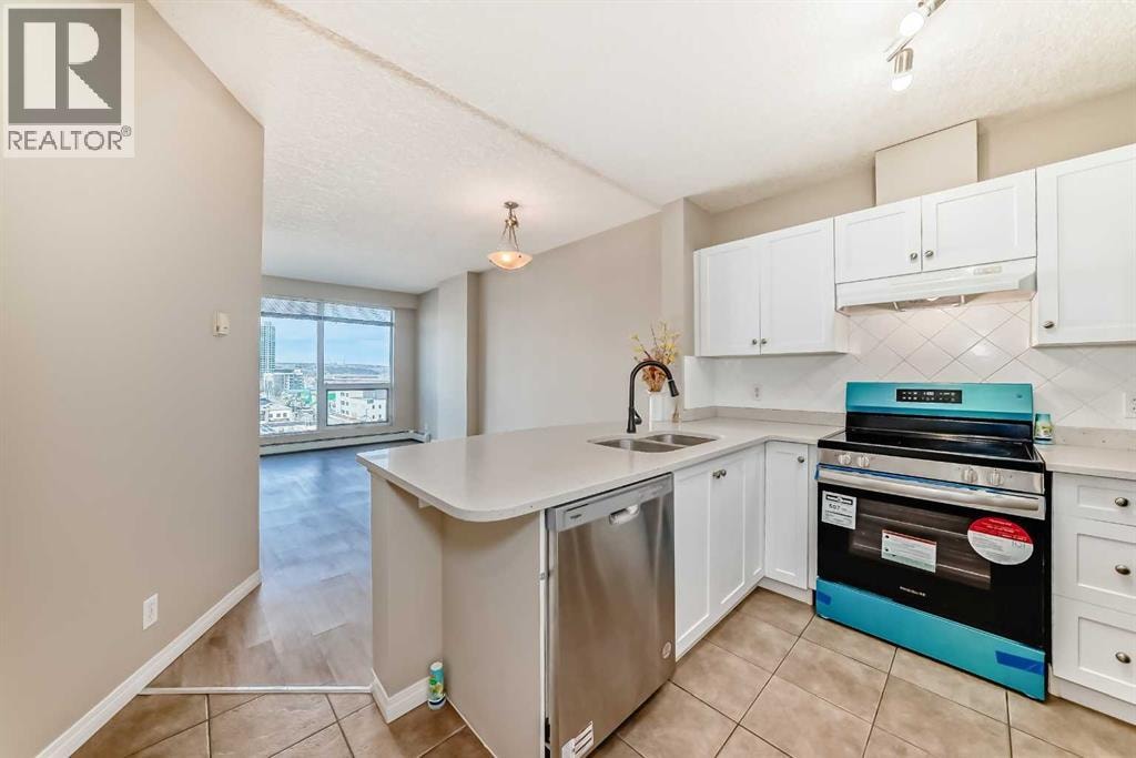 707, 1053 10 Street SW — photo 1