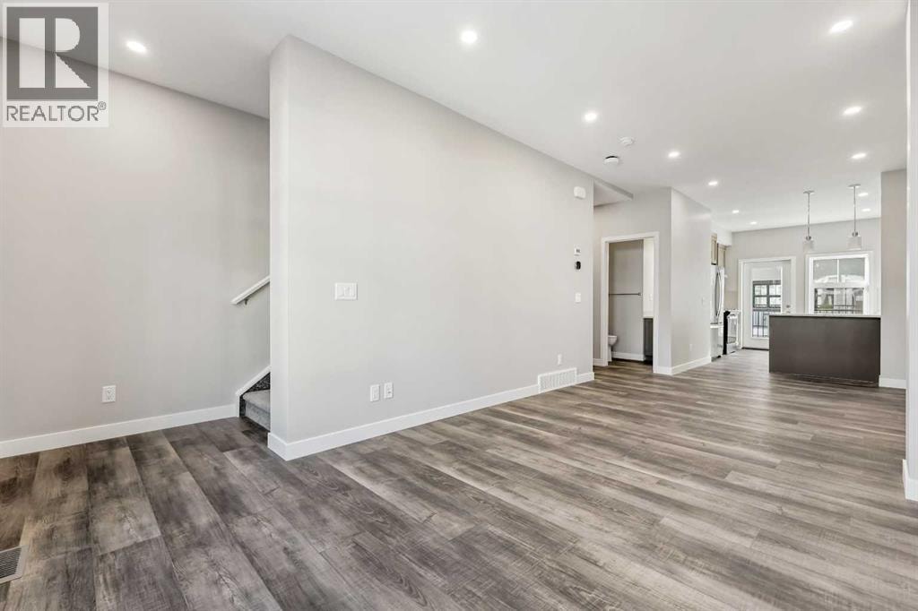 153 Mahogany Gardens SE — photo 9