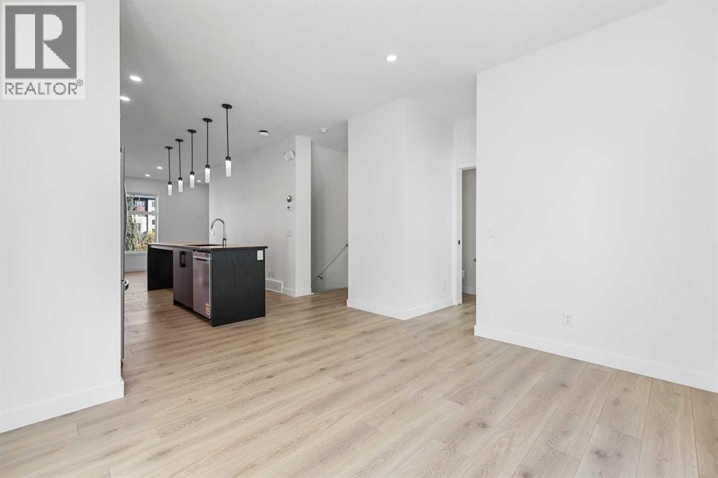 157 Mahogany Gardens SE — photo 8