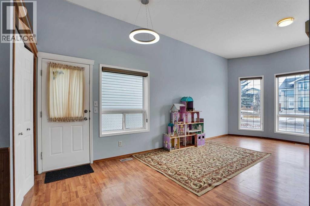 193 Martindale Drive NE — photo 4