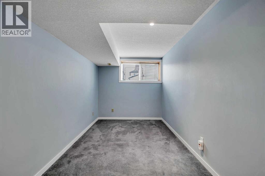 193 Martindale Drive NE — photo 32