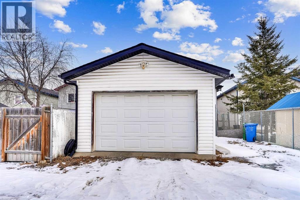 193 Martindale Drive NE — photo 49