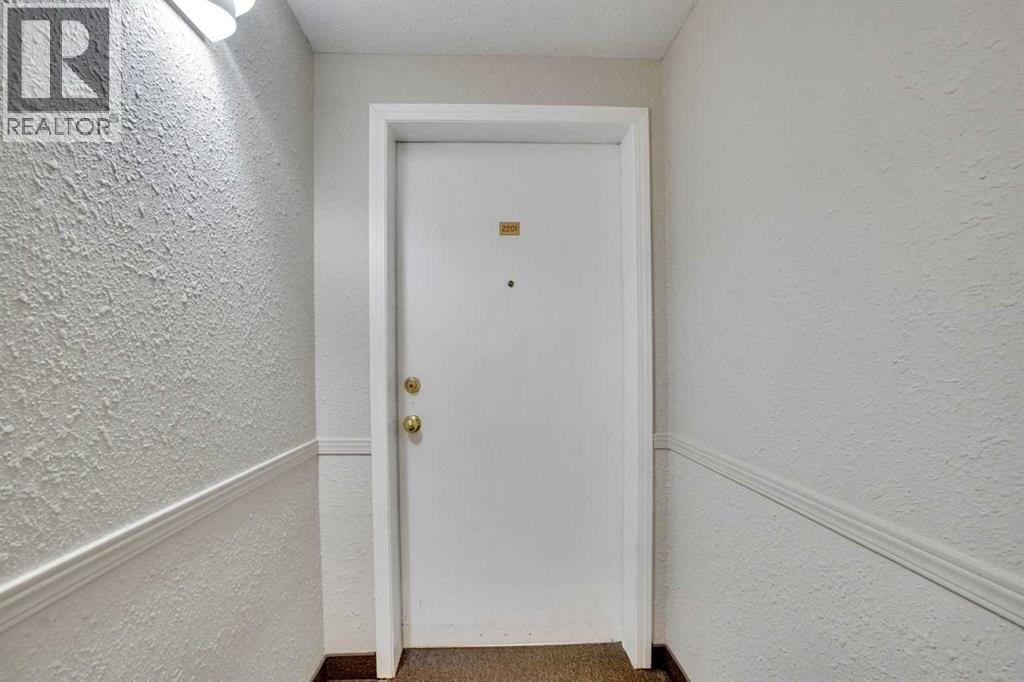2201, 2600 66 Street NE — photo 4