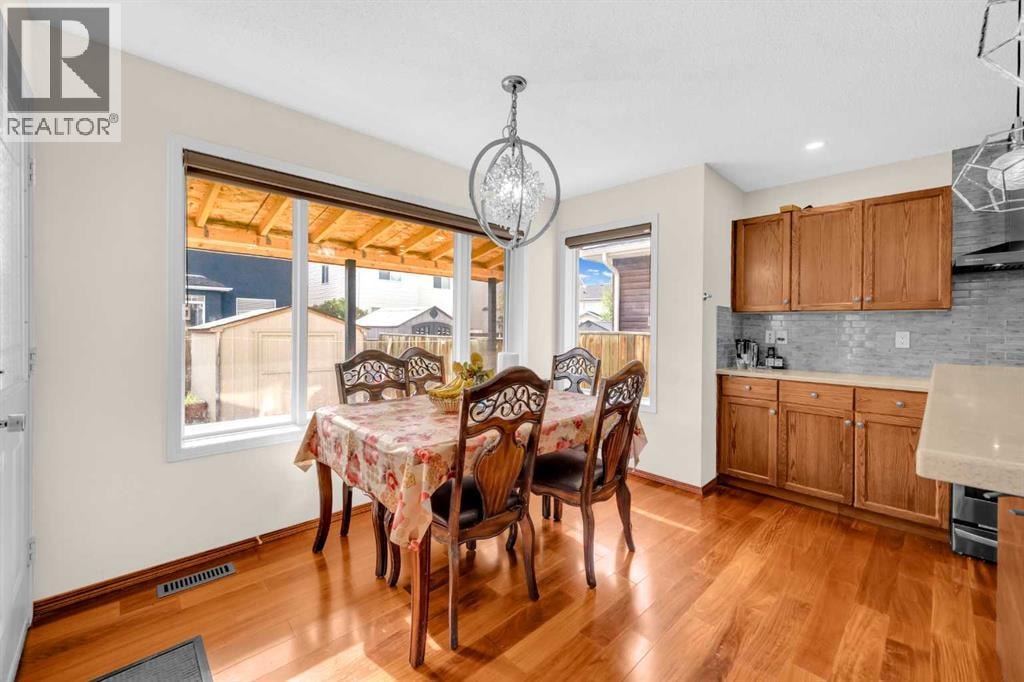51 Coral Reef Close NE — photo 10