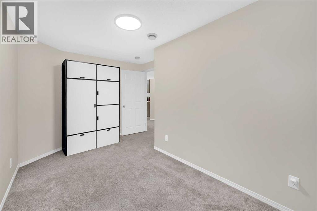 51 Coral Reef Close NE — photo 31