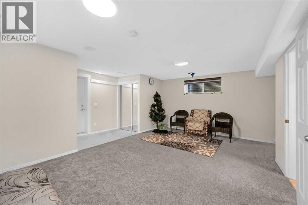 51 Coral Reef Close NE — photo 35