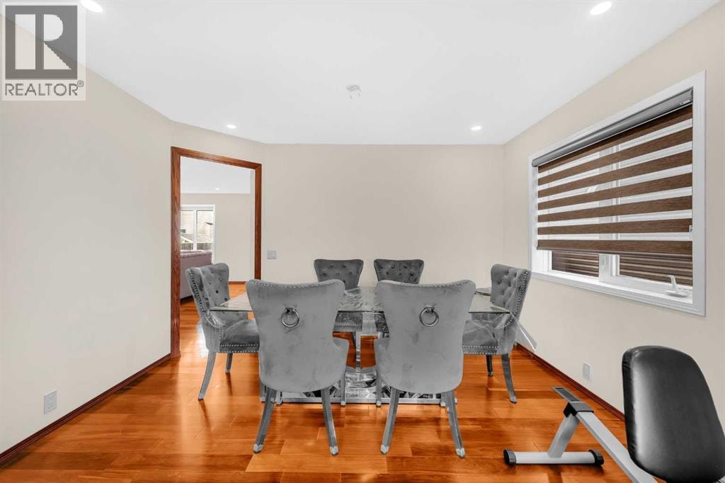 51 Coral Reef Close NE — photo 4