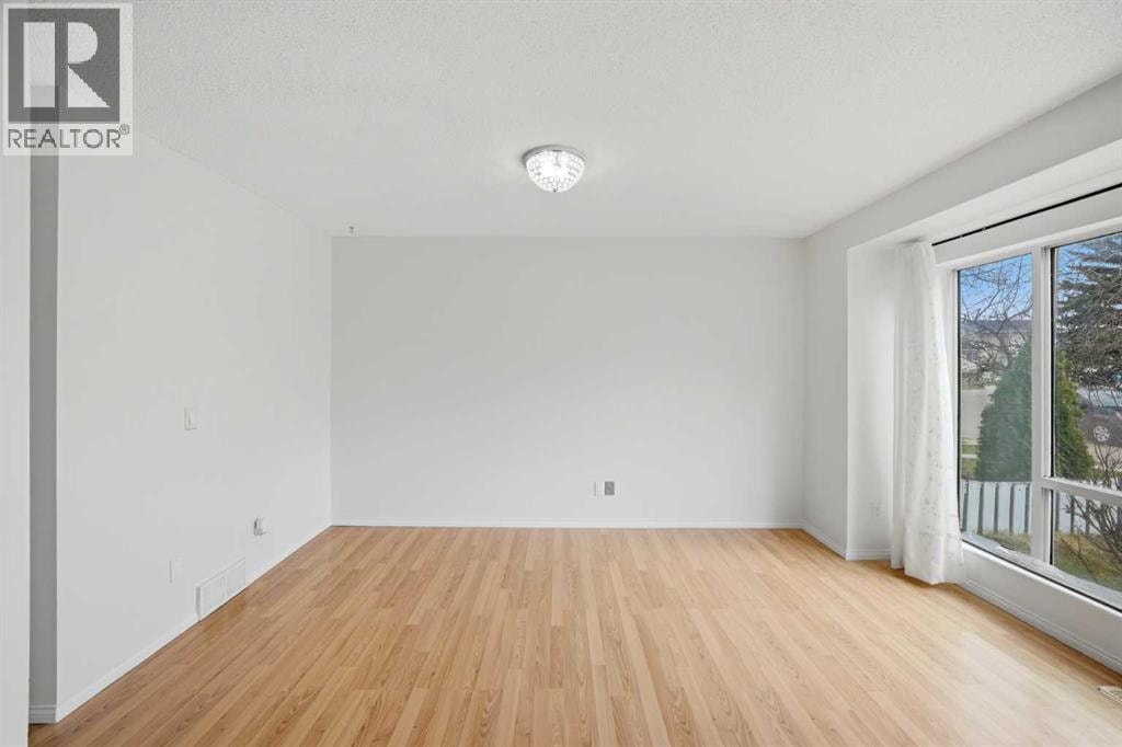 6016 Martingrove Road NE — photo 5